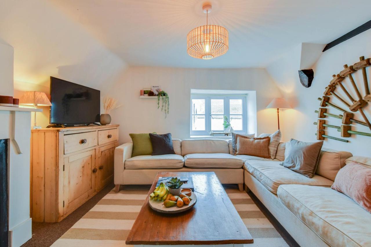 사우스 체르니 The Nook, Newly Available Relaxed 2 Bed, Cotswolds 아파트 외부 사진